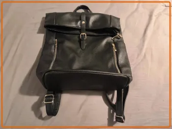 Sac à main (sac à dos) noir