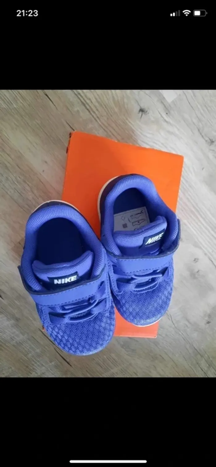 Baskets Nike bleue très bon état avec carton - photo numéro 4