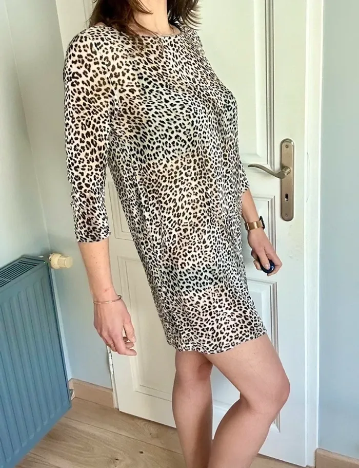 Ravissante robe motif léopard – Ba&sh taille 36 , S , 1 - photo numéro 8