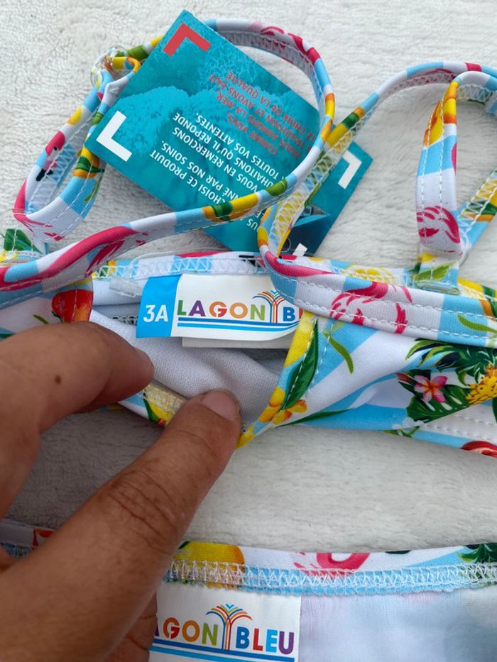 Maillot de bain neuf 3 ans - photo numéro 4