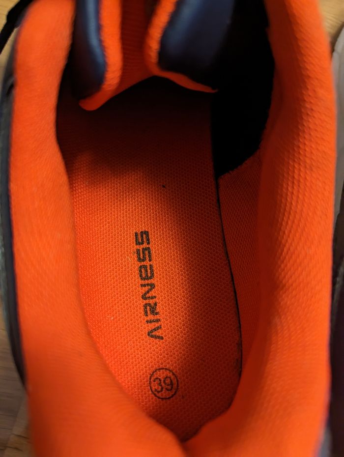 Chaussures garçon pointure 39 Airness très bon état - photo numéro 7