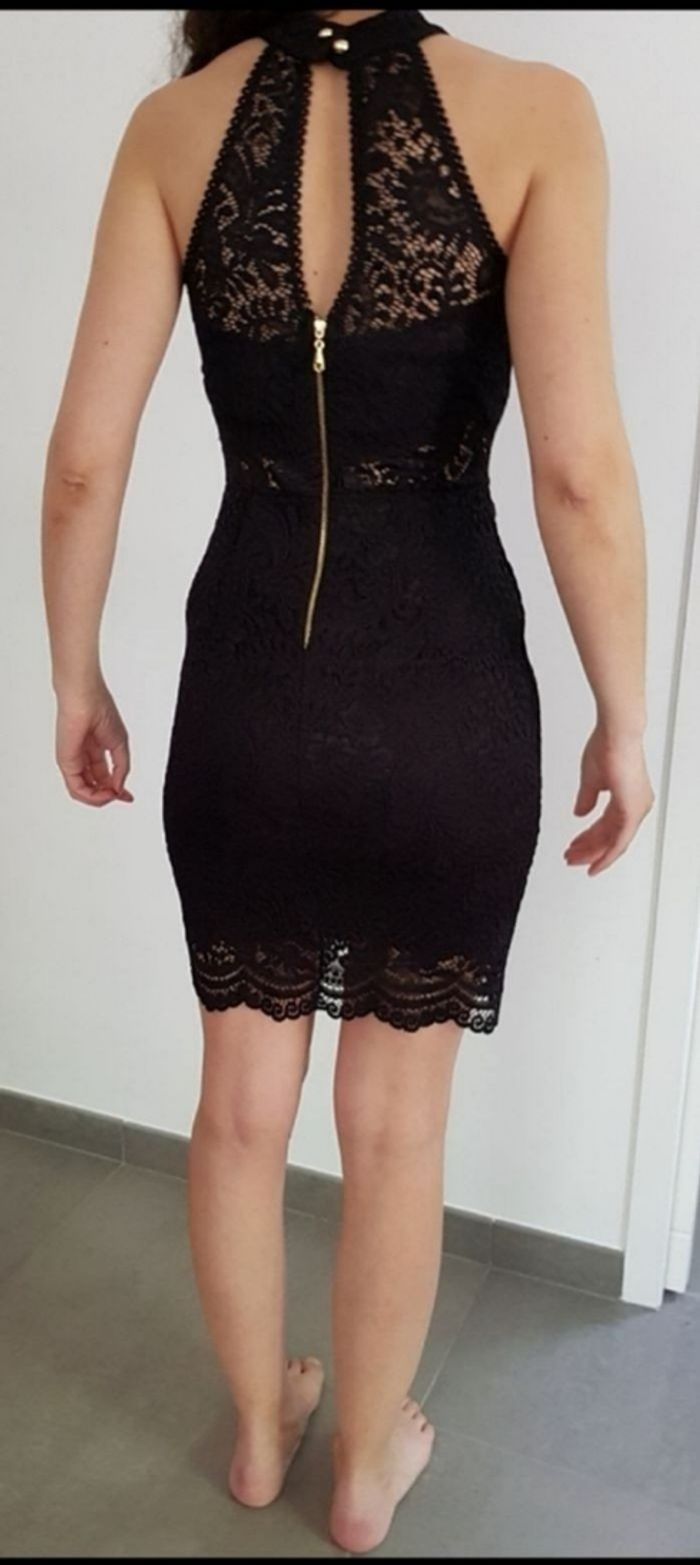 Robe noire dentelle - photo numéro 2
