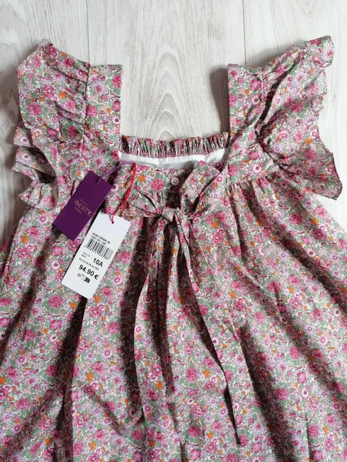 Robe liberty Amelie
Marque Cyrillus 
Taille 10 ans
Neuve étiquetée 
Prix magasin 94,90€ - photo numéro 6