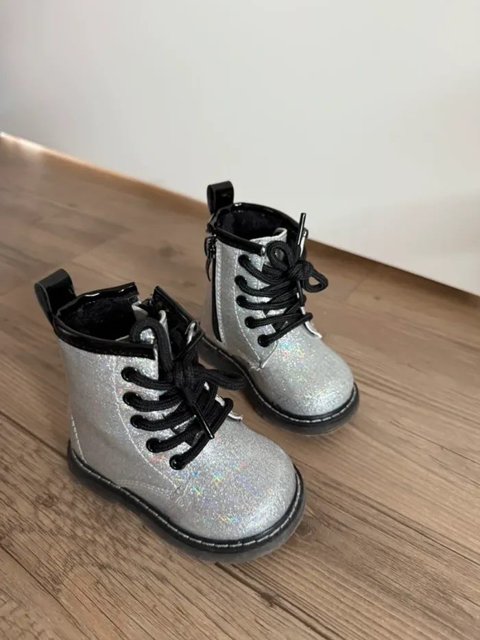 Bottines brillantes - photo numéro 2