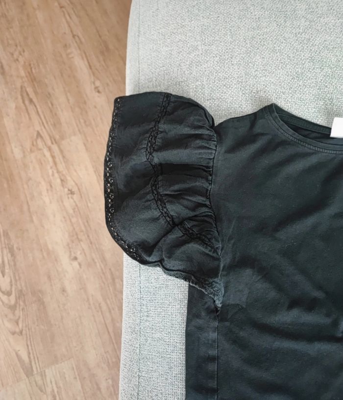 Tee-shirt Zara noir 10 ans. - photo numéro 2
