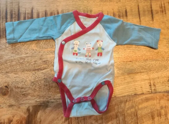 Lot de 10 vêtements naissance garçon - photo numéro 3
