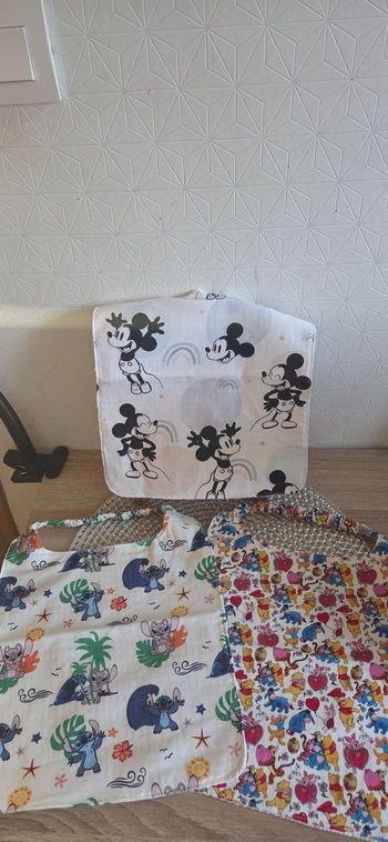 Lot de 3 bavoirs élastiques