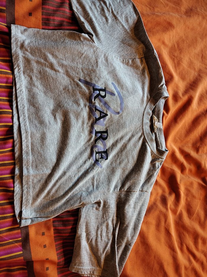 T-shirt court “RARE” – Collection Selena Gomez – Taille XXS/XS