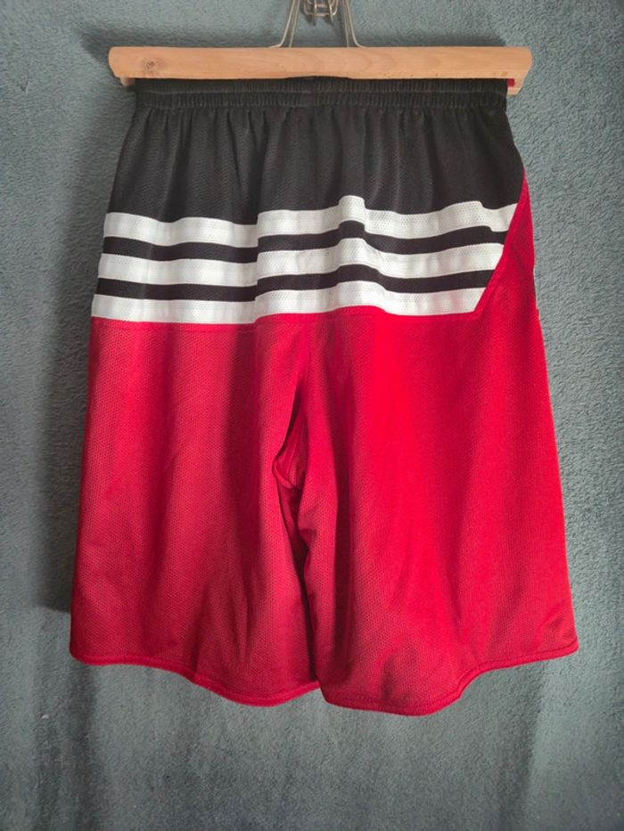 Short adidas neuf - photo numéro 2