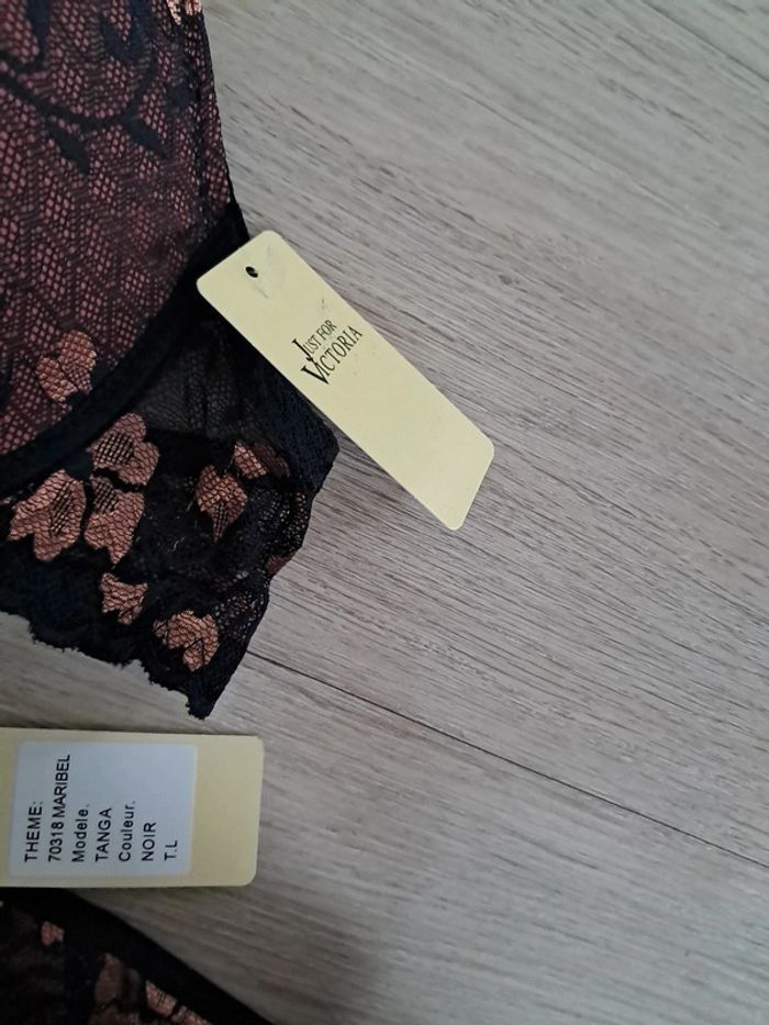 Ensemble lingeries neuf - photo numéro 4