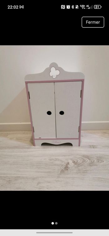 Armoire poupée