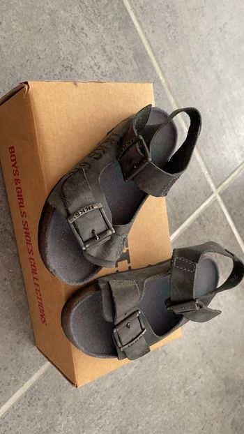 Jolies sandales ikks 26