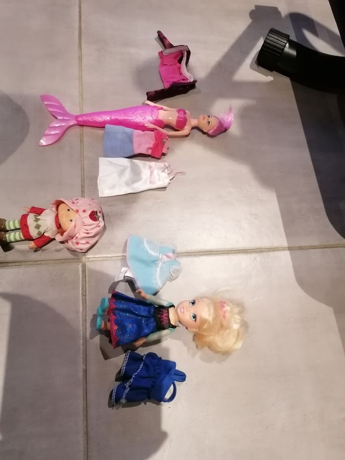 Lot poupée et tenue - photo numéro 5