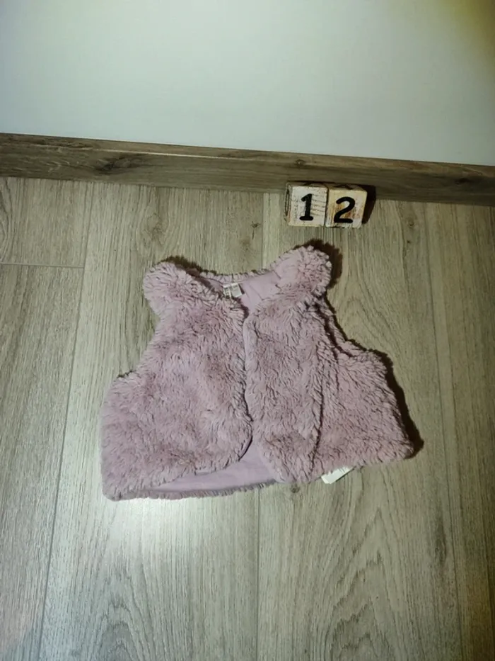 Gilet sans manches. 12 mois