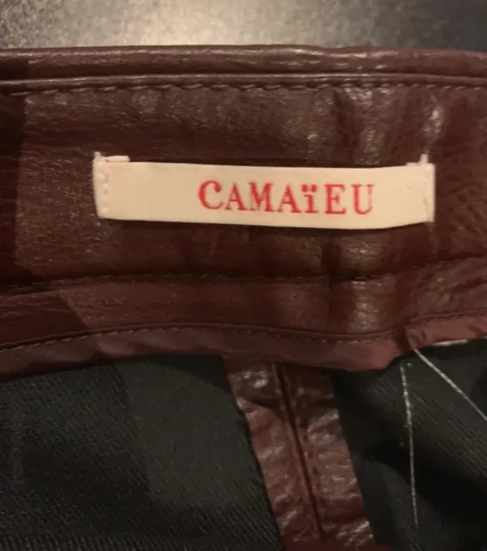 Jupe courte en simili cuir bordeaux - Camaïeu - photo numéro 4