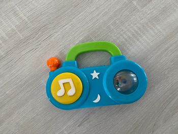 Poste de radio d éveil