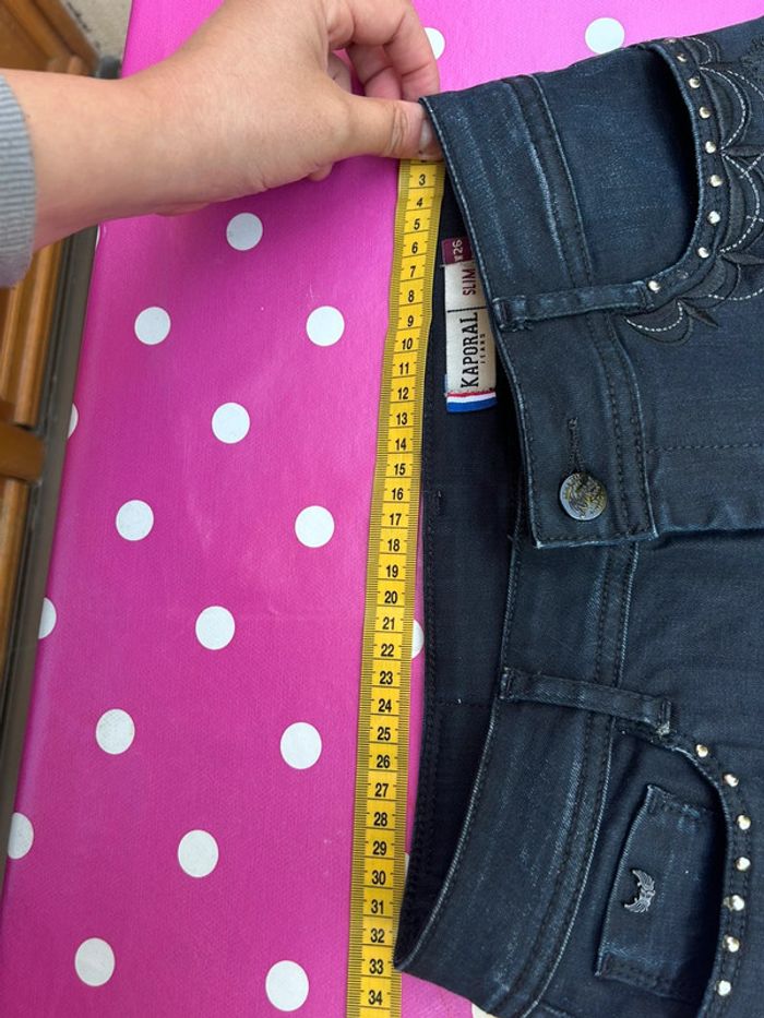 Jean bleu foncée kaporal slim brodé W26L32 femme - photo numéro 15