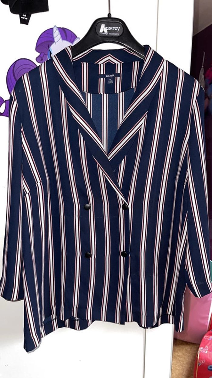 Très jolie blouse taille M - photo numéro 2