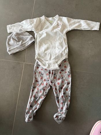 Bodies avec pantalon et bonnet Stitch