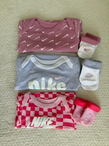 Lot ensembles Nike