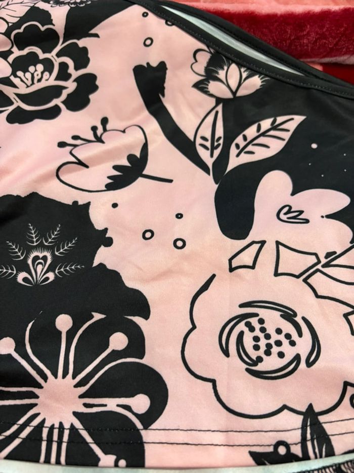 Haut rose et noir - photo numéro 3