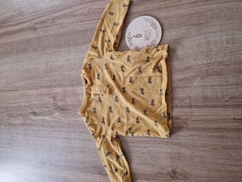 T-shirt Manches Longues Jaune Moutarde Motif Vélos Kiabi - 6 mois