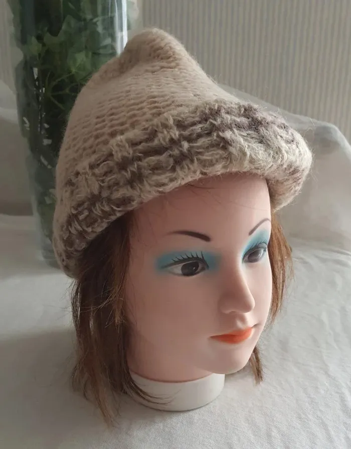 Bonnet crème maille vintage femme