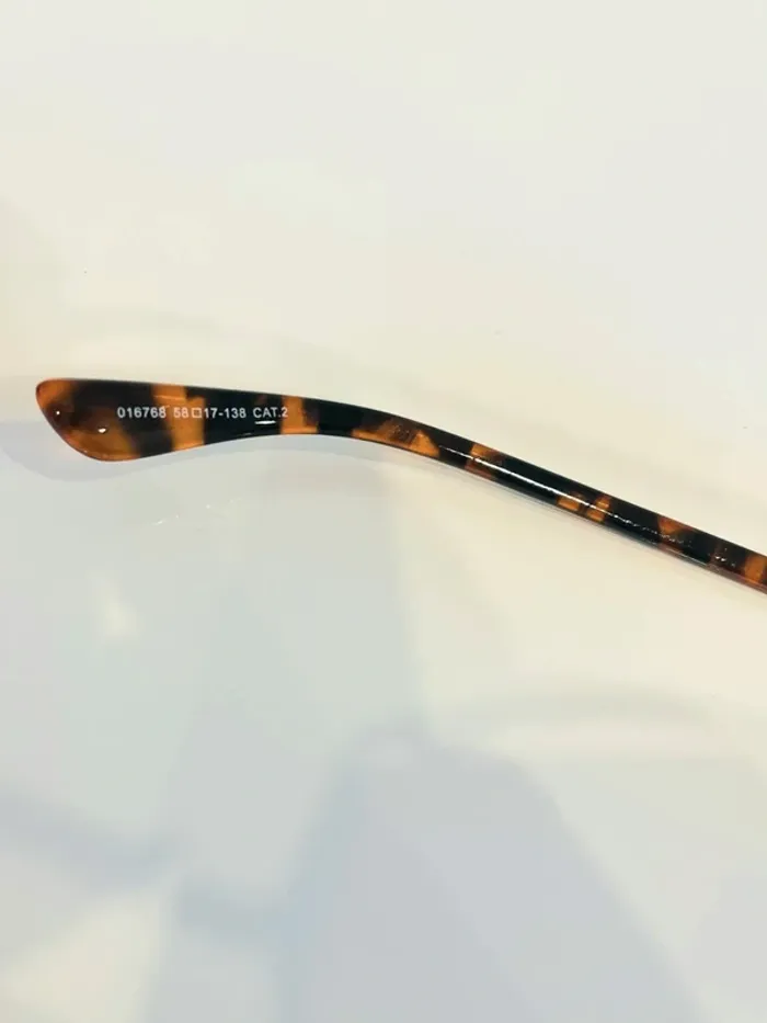 Lunette de soleil femme hexagonale marron et dorée verres dégradés UV protection catégorie 2 - photo numéro 6