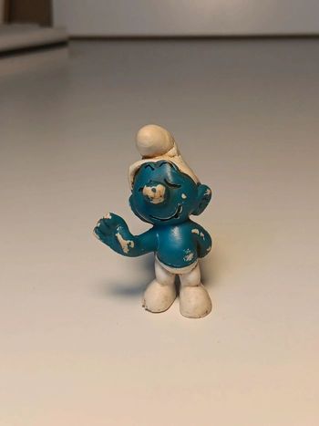 Figurine vintage Schtroumpf main levée peyo W.germany
