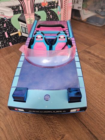 Voiture LOL Surprise