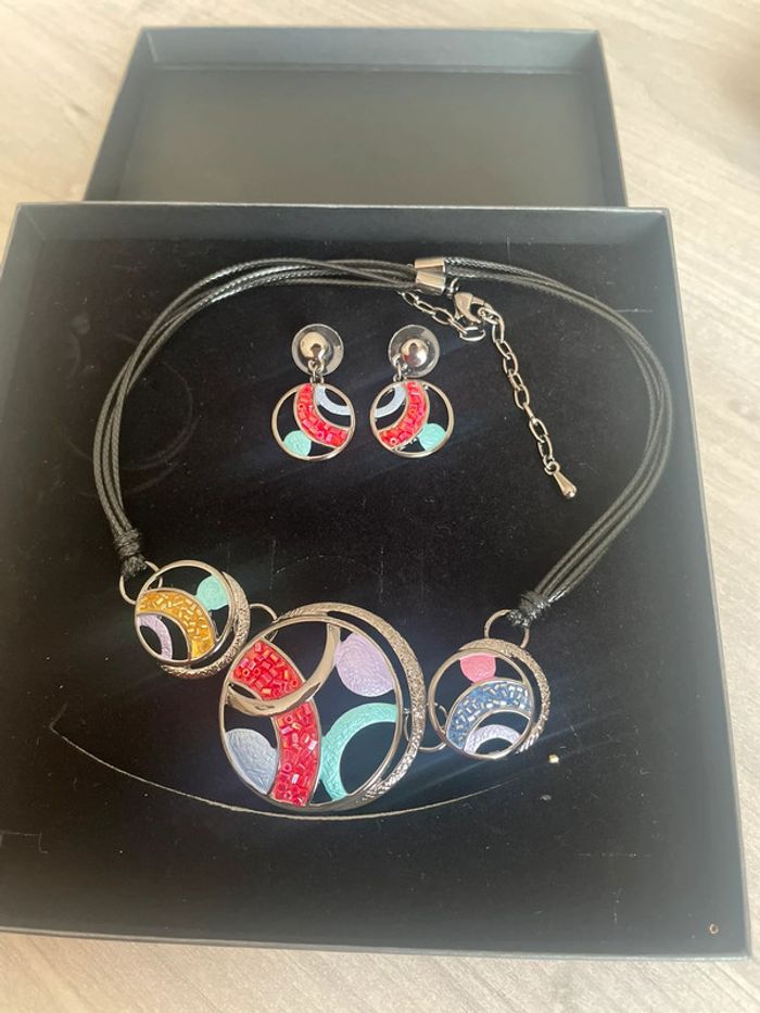 Parure collier + boucles d’oreilles - photo numéro 2