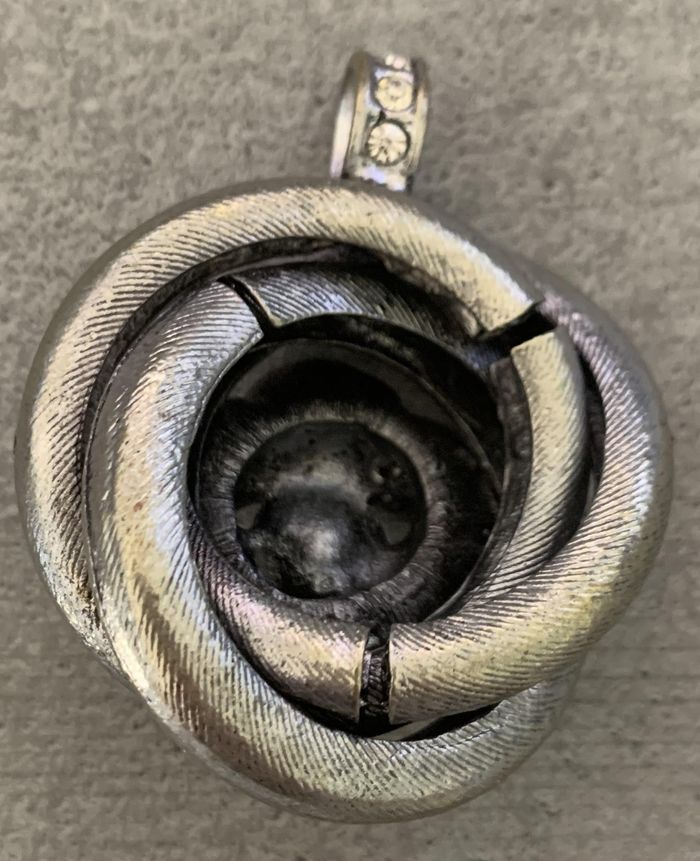 Pendentif en forme de fleur - photo numéro 2