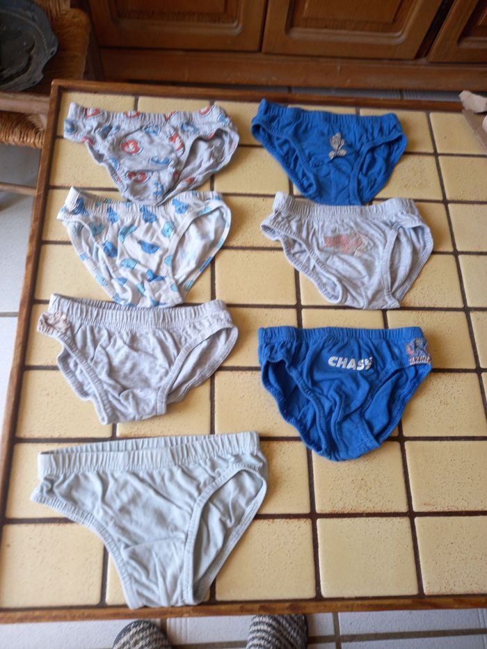 Lot 7 culotte 4/5 ans pat patrouille