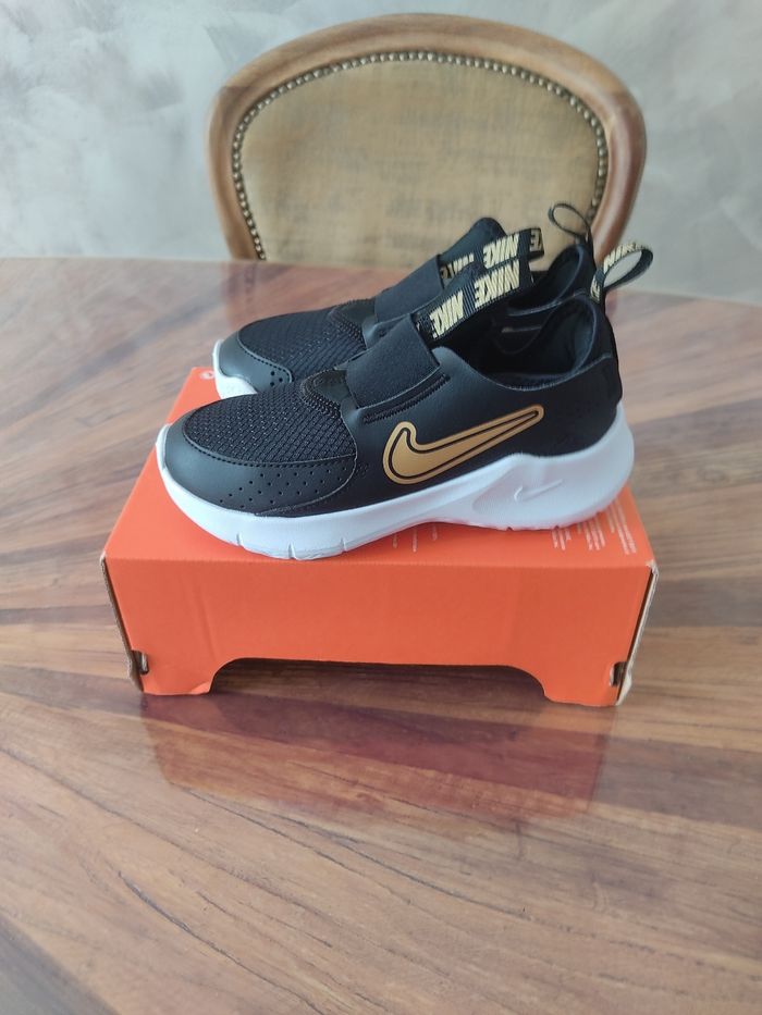 Baskets Nike flex runner T 29.5 - photo numéro 2