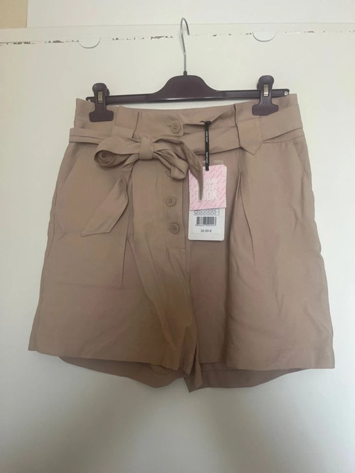 Short habillé