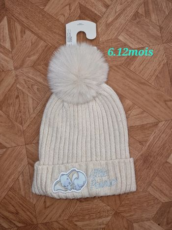 Bonnet 6.12mois neuf