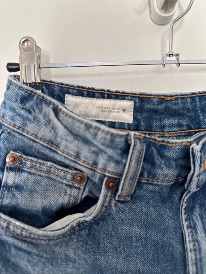 Short en jean Zara neuf 34 - photo numéro 2