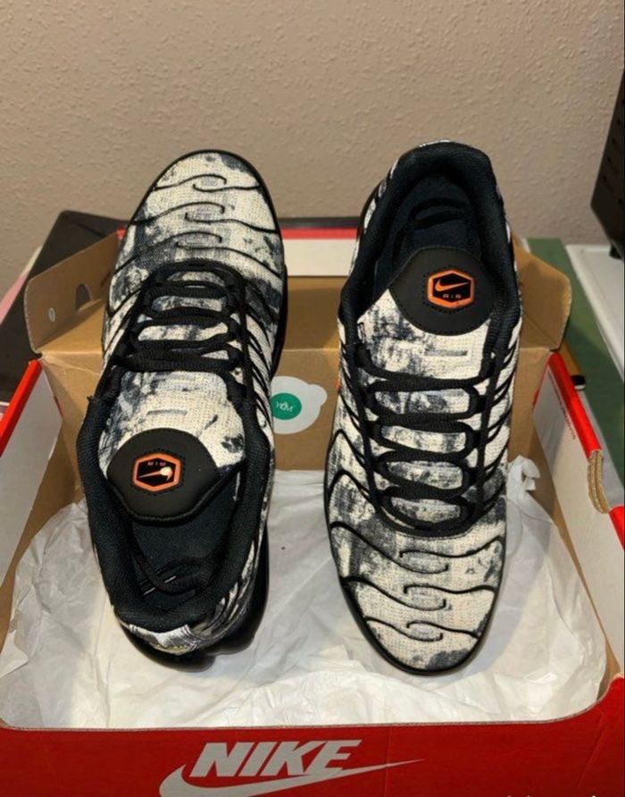 Nike tn militaire noir orange 43 - photo numéro 3