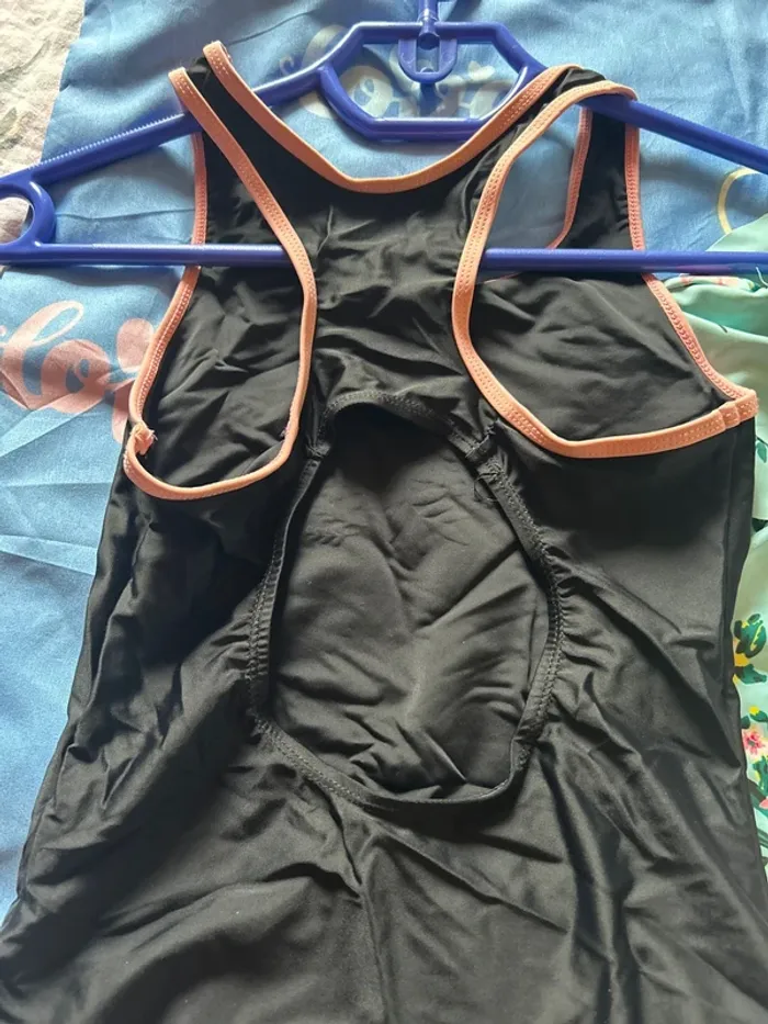 2 maillot de bain 11/12 ans - photo numéro 2