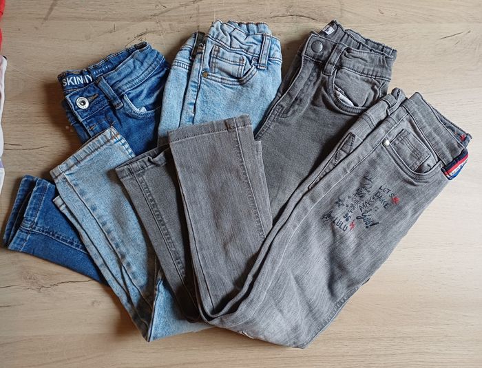 Lot vêtements garçon 6ans - photo numéro 2