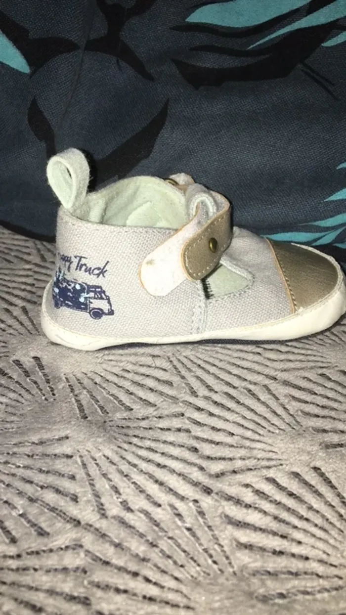 Chaussure bébé - photo numéro 2