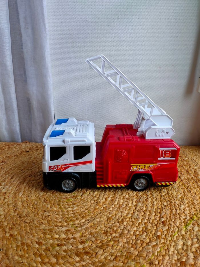 Camion de pompier Dickie toys - photo numéro 2