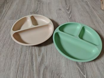 Lot assiettes à compartiments 