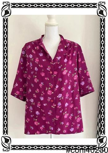 Blouse violette à fleurs, manches courtes, taille 46