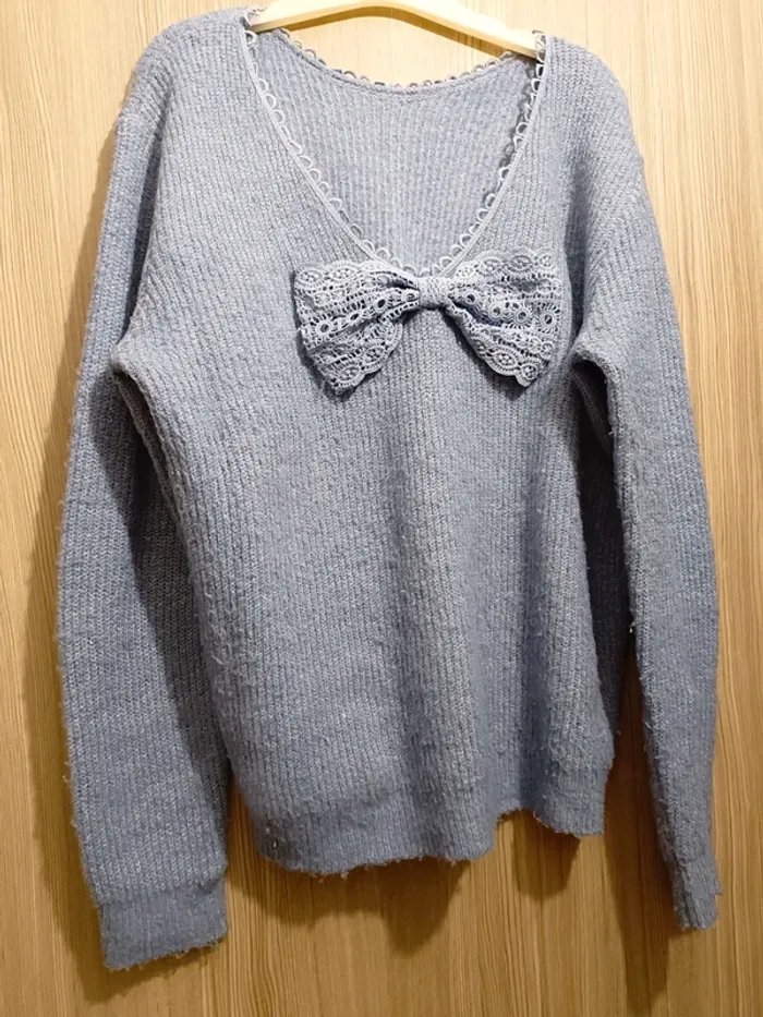 Pull bleu avec Faux noeud - photo numéro 3