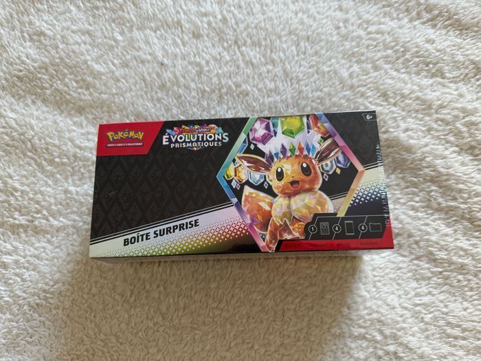 Boîte surprise ev 8.5 Pokémon évolution prismatique