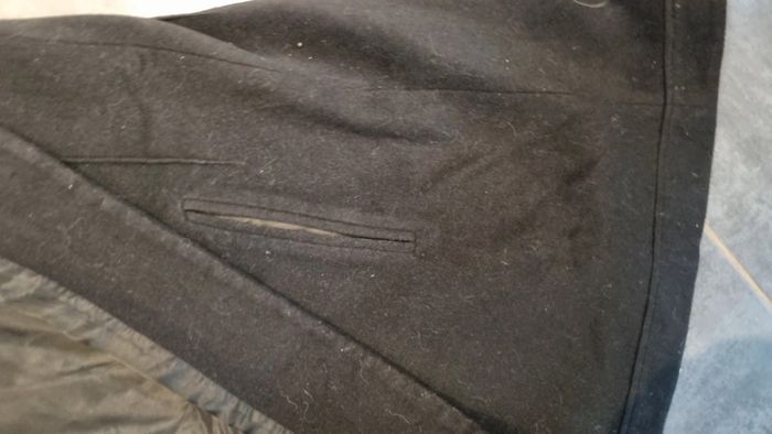 Cape noir 60% laine L parfait état belle qualité - photo numéro 6