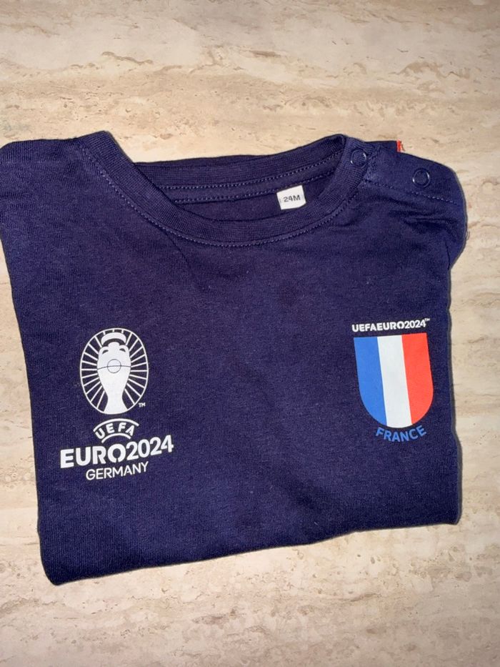 T-shirt - photo numéro 1
