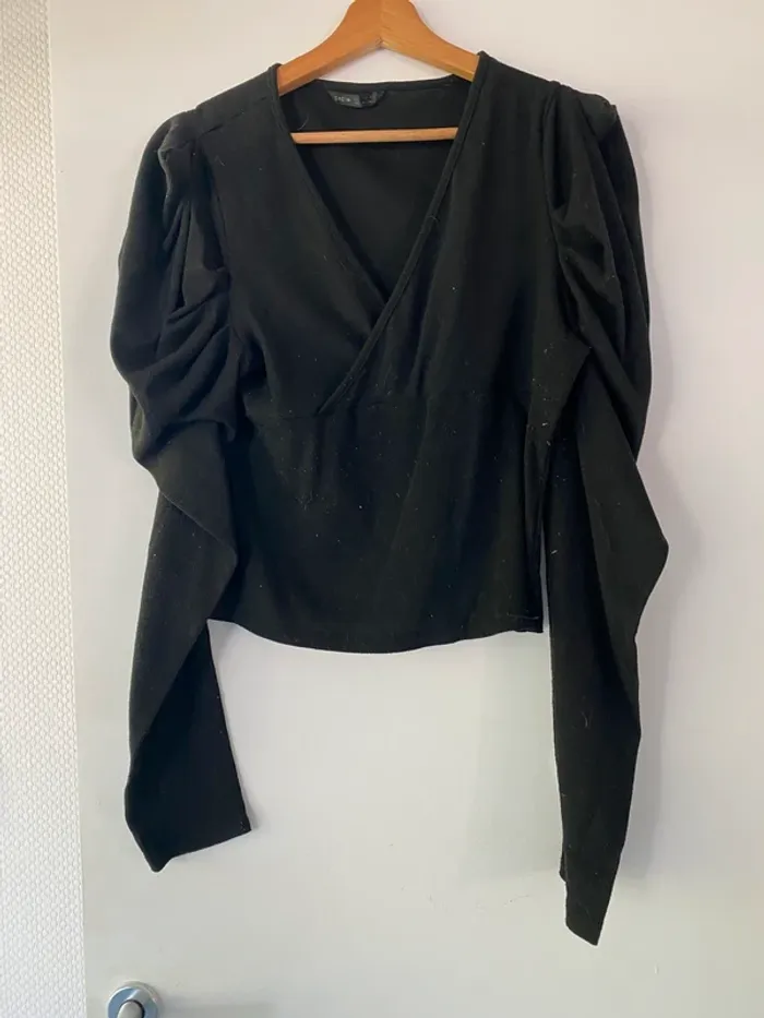 Pull noir épaule boufie - photo numéro 2
