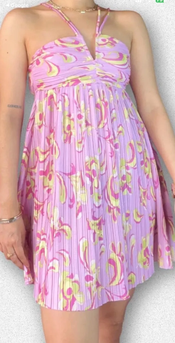 robe dos nu  d’été ZARA taille L rose imprimé jaune